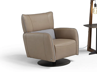 Swivel armchair with armrests honey leather Egoitaliano