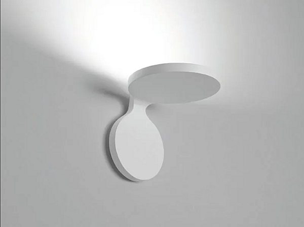 Aluminium wall light Rea Artemide 1614010A, 1615010A factory Artemide from Italy. Foto №1