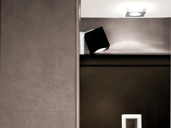 Wall Mounted Adjustable Spotlight Cubetto Fabbian factory Fabbian from Italy. Foto №4