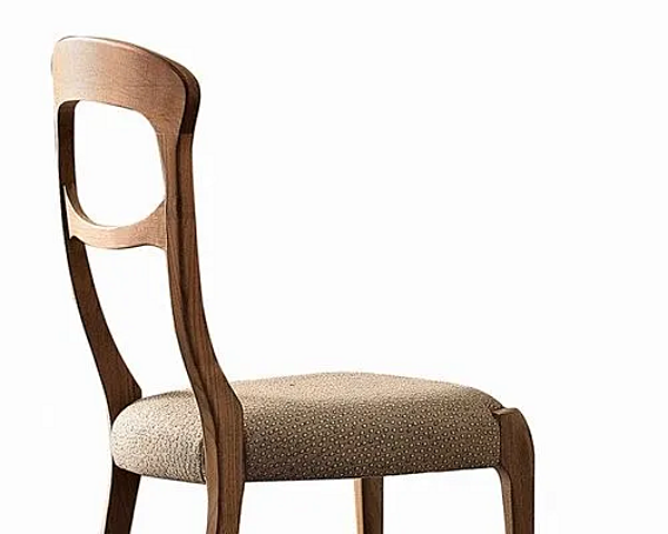 Wooden armchair with upholstered back Capotavola Dale L143 factory DALE from Italy. Foto №3