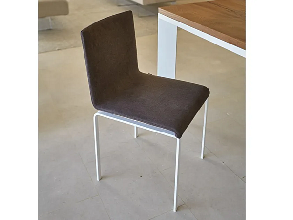 Fabric chair with upholstered back LAGO Dangla factory LAGO from Italy. Foto №5