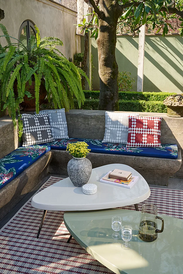 Garden table with multi-layer wood top CASSINA Mexique Outdoor factory CASSINA from Italy. Foto №4