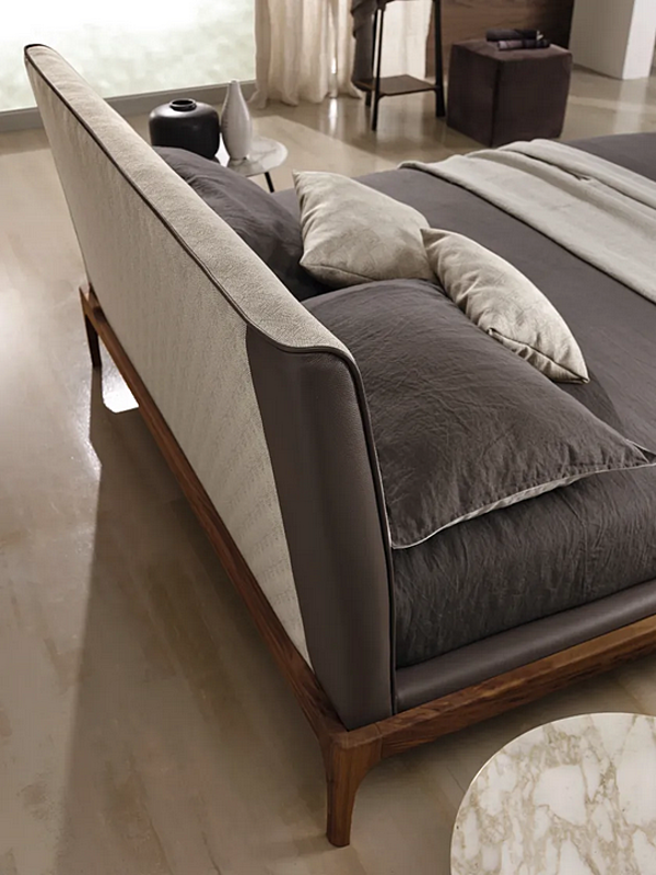 Double bed with upholstered headboard Gladys wood Duomo Design factory Duomo Design from Italy. Foto №5