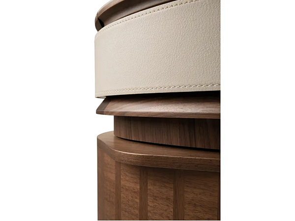 Wooden cabinet with integrated lighting GIORGETTI Houdini 50121, 50131 factory GIORGETTI from Italy. Foto №4