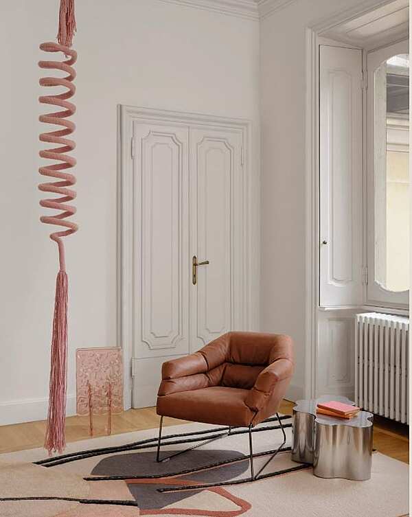 Fabric armchair with armrests Saba New York factory SABA from Italy. Foto №3