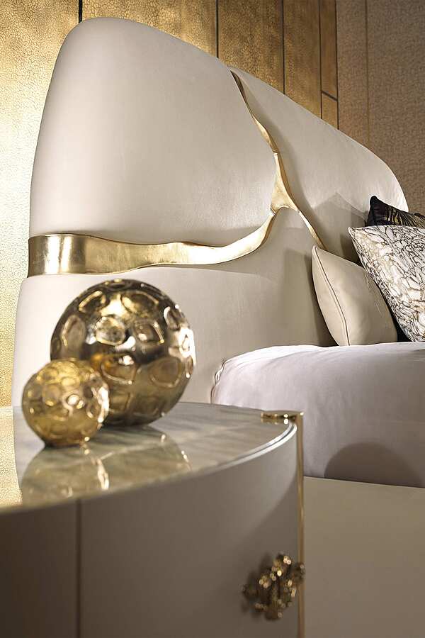 Bed ROBERTO CAVALLI ELGON factory ROBERTO CAVALLI from Italy. Foto №3