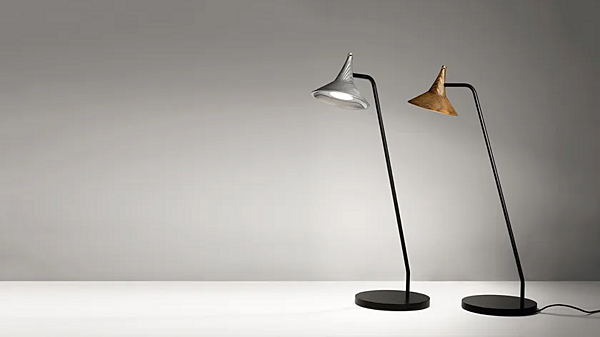 LED Table Lamp in Brass by Artemide Unterlinden 1946010A, 1946W10A factory Artemide from Italy. Foto №4