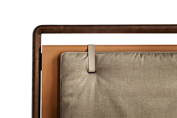 Leather double bed with fabric upholstered headboard POLTRONA FRAU Volare Due factory POLTRONA FRAU from Italy. Foto №6