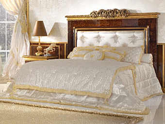 Solid wood bed with high backrest A.R. Arredamenti Grand Royal 471