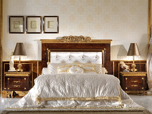 Solid wood bed with high backrest A.R. Arredamenti Grand Royal 471 factory A.R.ARREDAMENTI SRL from Italy. Foto №2