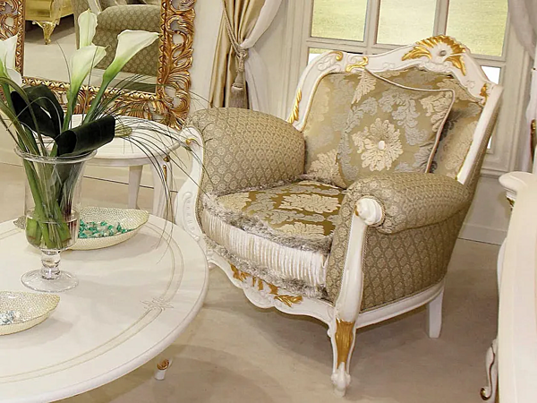 Armchair with fabric upholstery and armrests CASA +39 La Fenice 1806/1906 factory CASA +39 from Italy. Foto №5