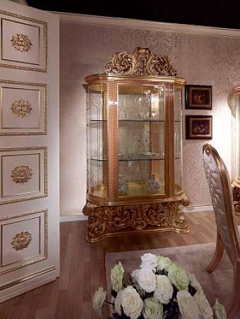 Showcase ASNAGHI INTERIORS L21406