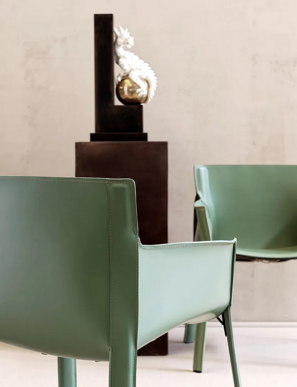 Tanned leather armchair with armrests FASEM P90 factory FASEM from Italy. Foto №3