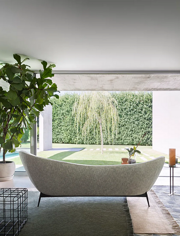 Three-Seater Fabric Sofa with Soft Backrest Saba Oltremare factory SABA from Italy. Foto №10