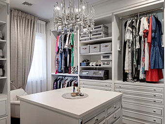 Corner Wooden Walk-In Wardrobe Martini Interiors Chicago North Shore Corner Wooden Walk-In Wardrobe Martini Interiors Chicago North Shore factory MARTINI INTERIORS from Italy