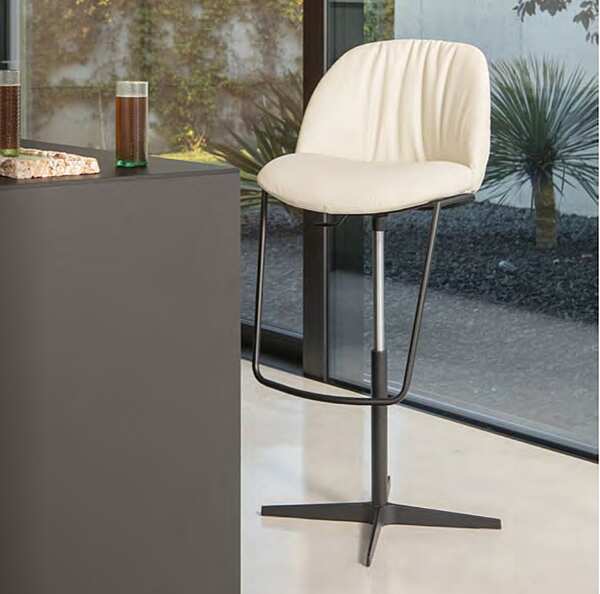 Bar stool TONIN CASA OLYMPIA - T7313 factory TONIN CASA from Italy. Foto №3