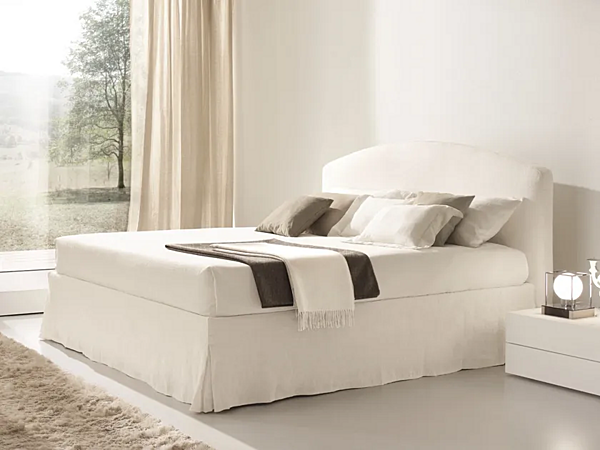 Upholstered double bed with soft backrest Duomo Design Odea factory Duomo Design from Italy. Foto №1