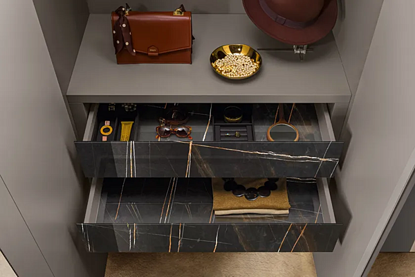 Sectional wardrobe in wood with Groove design LAGO 1161 factory LAGO from Italy. Foto №3
