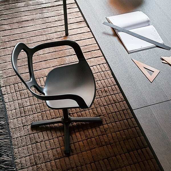 Chair DESALTO Trace - chair 528 factory DESALTO from Italy. Foto №7