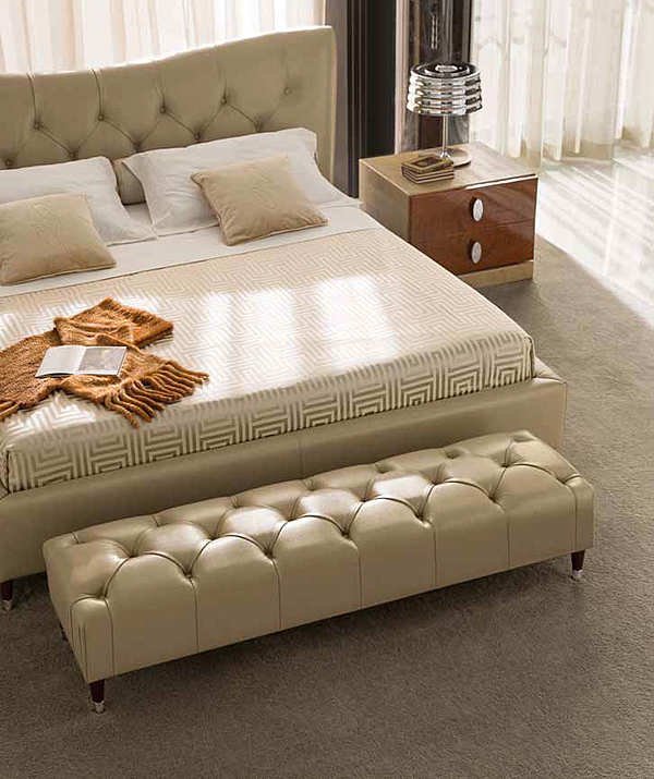 Bed ANGELO CAPPELLINI Opera OSIRIDE 44500 factory ANGELO CAPPELLINI from Italy. Foto №2