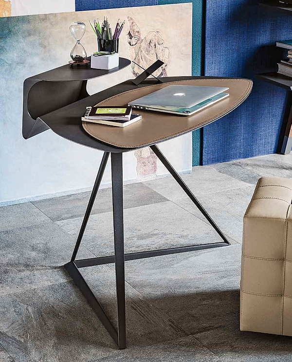 Desk CATTELAN ITALIA Andrea Lucatello STORM factory CATTELAN ITALIA from Italy. Foto №4