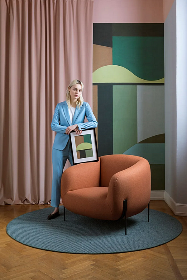 Fabric armchair with removable cover and armrests Saba Geo factory SABA from Italy. Foto №8