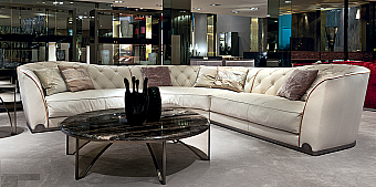 Couch W 553