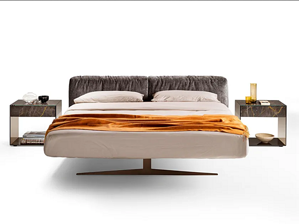 Double bed with upholstered headboard fabric LAGO Steel Soft 1762 1762 factory LAGO from Italy. Foto №1