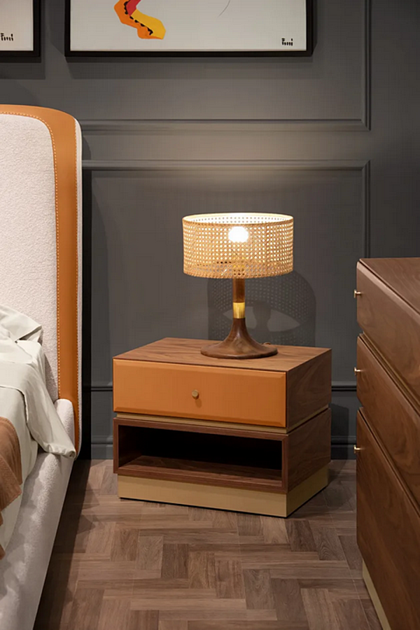 Wooden bedside table Clarissa Formitalia factory FORMITALIA from Italy. Foto №3