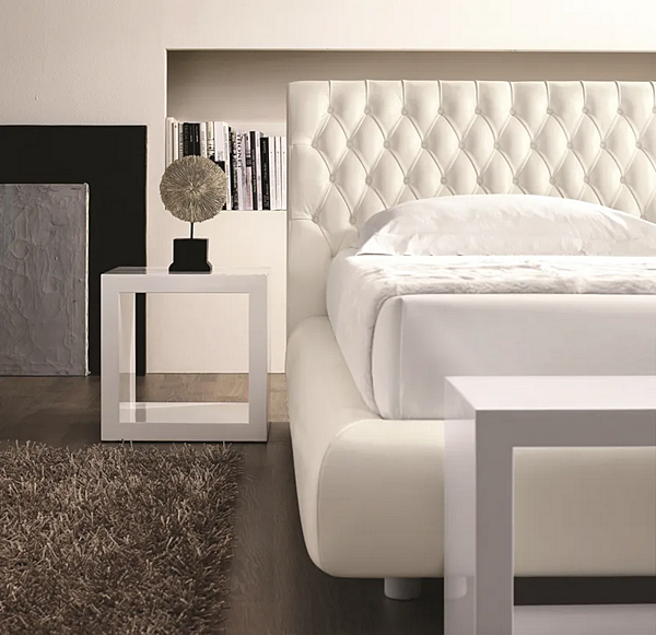 Leather double bed with upholstered backrest Duomo Design Roma factory Duomo Design from Italy. Foto №3