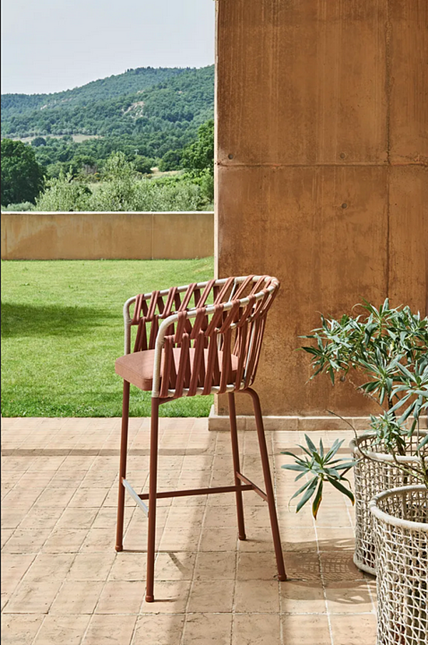 High fabric garden stool with armrests VARASCHIN Emma Cross 24850/24851, 24850B/24851B factory VARASCHIN from Italy. Foto №3