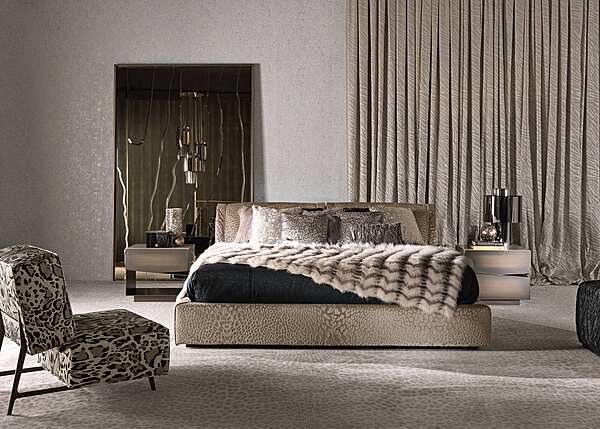 Bed ROBERTO CAVALLI SMOKING factory ROBERTO CAVALLI from Italy. Foto №3