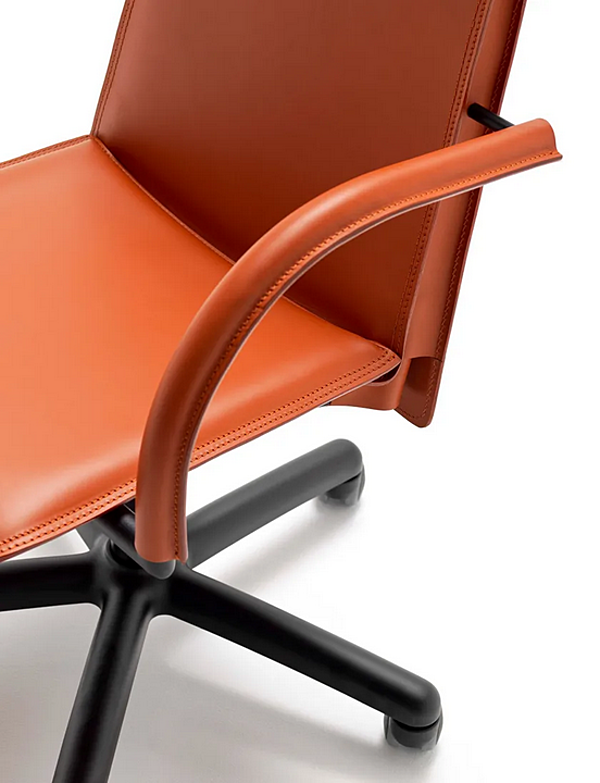 Swivel office chair in tanned leather with 5 spoke base FASEM Relaix RELAIX ABW factory FASEM from Italy. Foto №9