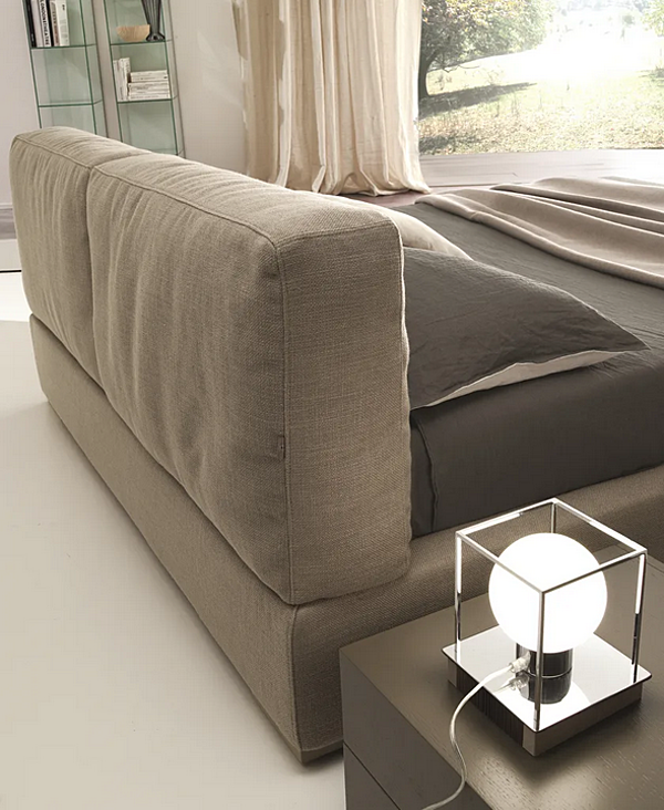 Upholstered double bed with soft backrest Duomo Design DEAR factory Duomo Design from Italy. Foto №2