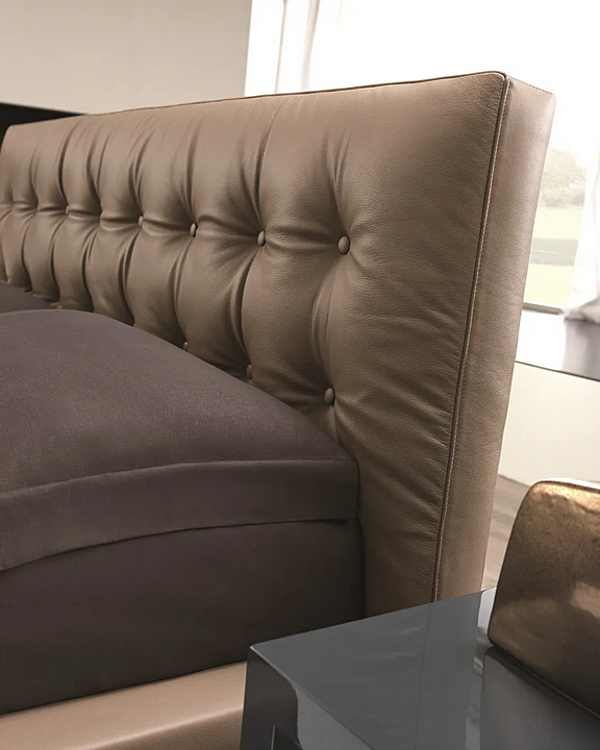 Leather double bed with upholstered backrest Duomo Design Parigi factory Duomo Design from Italy. Foto №3