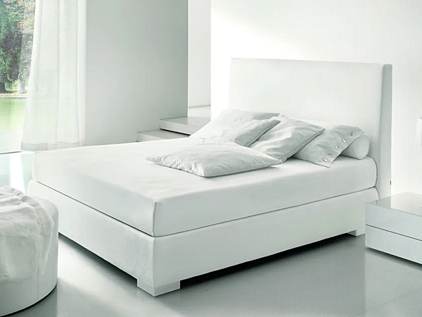 Upholstered double bed with soft back Duomo Design Aron Alto factory Duomo Design from Italy. Foto №1