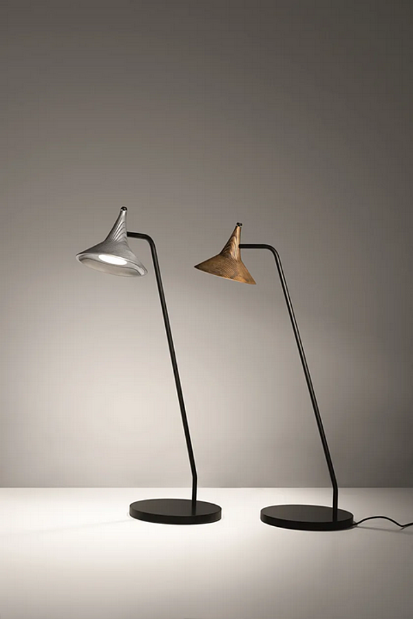 LED Table Lamp in Brass by Artemide Unterlinden 1946010A, 1946W10A factory Artemide from Italy. Foto №3