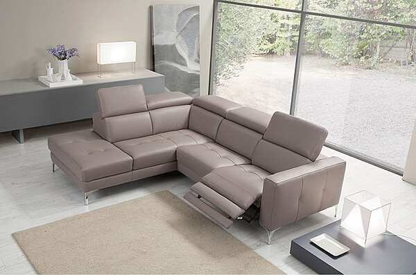 Corner leather sofa with electric motion Egoitaliano Matt Collection factory Egoitaliano from Italy. Foto №5