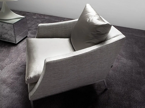 Upholstered armchair with armrests ERBA ITALIA Legenda factory ERBA ITALIA from Italy. Foto №3