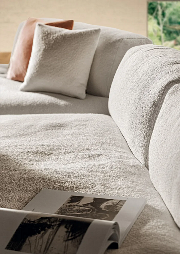 Fabric sofa with chaise longue Air Soft Free LAGO 1916 factory LAGO from Italy. Foto №3