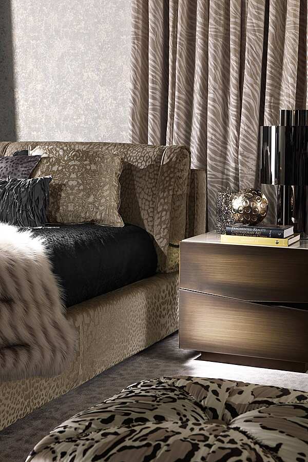 Bed ROBERTO CAVALLI SMOKING factory ROBERTO CAVALLI from Italy. Foto №2
