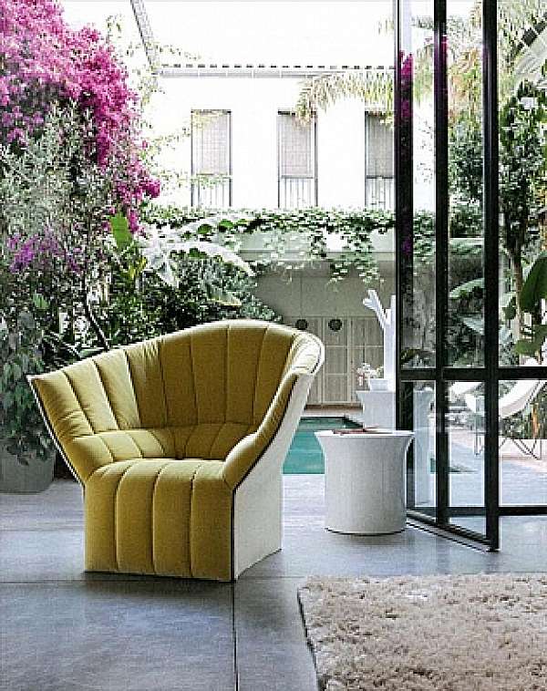 Armchair LIGNE ROSET Moel factory LIGNE ROSET from Italy. Foto №3