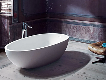 Freestanding oval bathtub made of Cristalplant Spoon XL AGAPE factory Agape from Italy