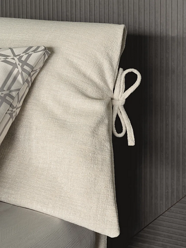 Double bed with removable cover Nathalie Flou factory Flou from Italy. Foto №3
