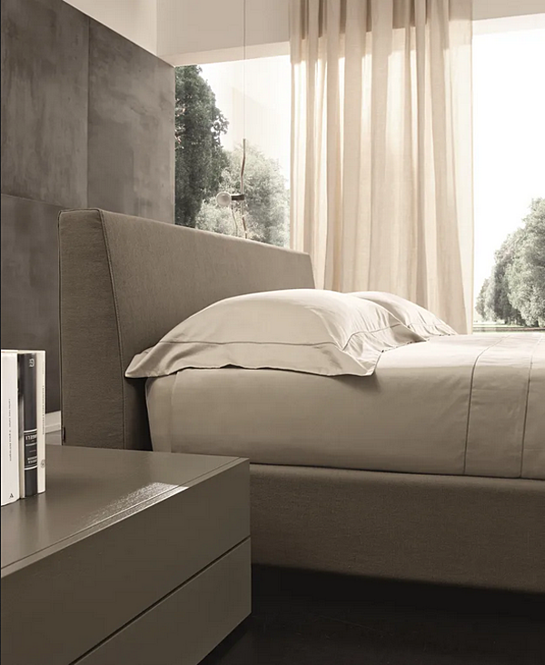Upholstered double bed Aron Basic Duomo Design factory Duomo Design from Italy. Foto №2
