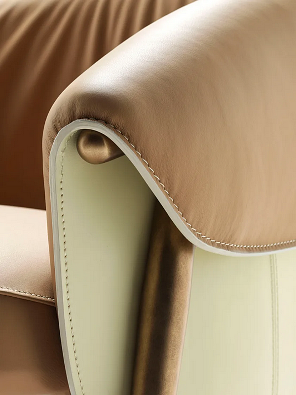 Tanned leather armchair with armrests FASEM Montgomery W factory FASEM from Italy. Foto №6