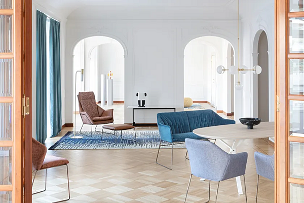 High Back Fabric Armchair New York Saba factory SABA from Italy. Foto №6