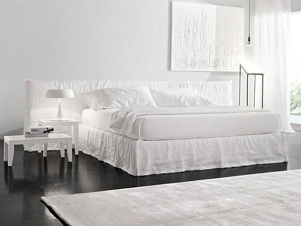 Upholstered double bed with padded headboard Duomo Design Dress Long factory Duomo Design from Italy. Foto №1