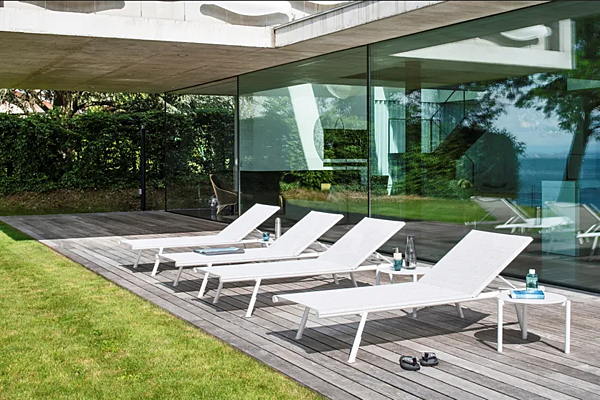 Recliner sun lounger with castors powder coated aluminium VARASCHIN Bahia 2260 factory VARASCHIN from Italy. Foto №13