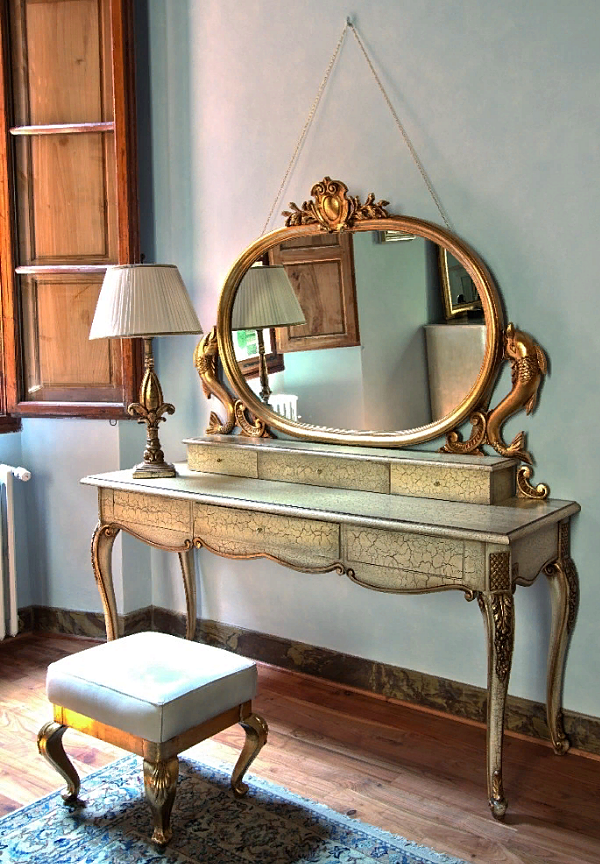 Toilet table MANTELLASSI Maria Antonietta factory MANTELLASSI from Italy. Foto №3